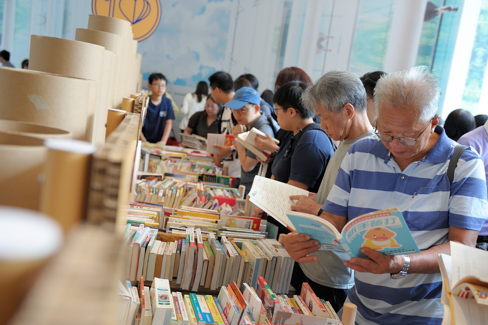 今年太古地產的「書出愛心 十元義賣」將延期於6月25日至7月3日在太古坊舉行。