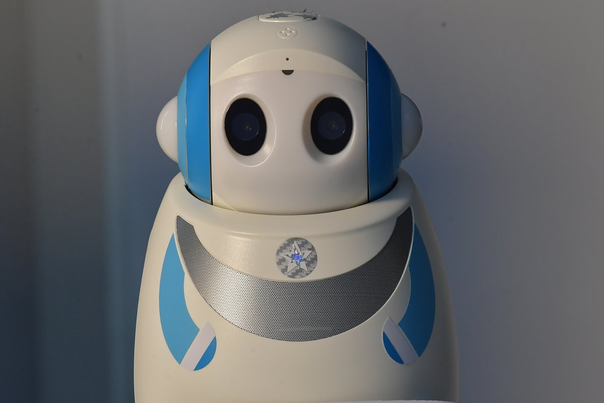 擴展課程:  機哥伴小星計劃的社交機械人陪伴自閉症兒童學習社交和溝通技巧，團隊計劃明年年初開展性教育課程，教授學童兩性關係、個人衞生等知識。