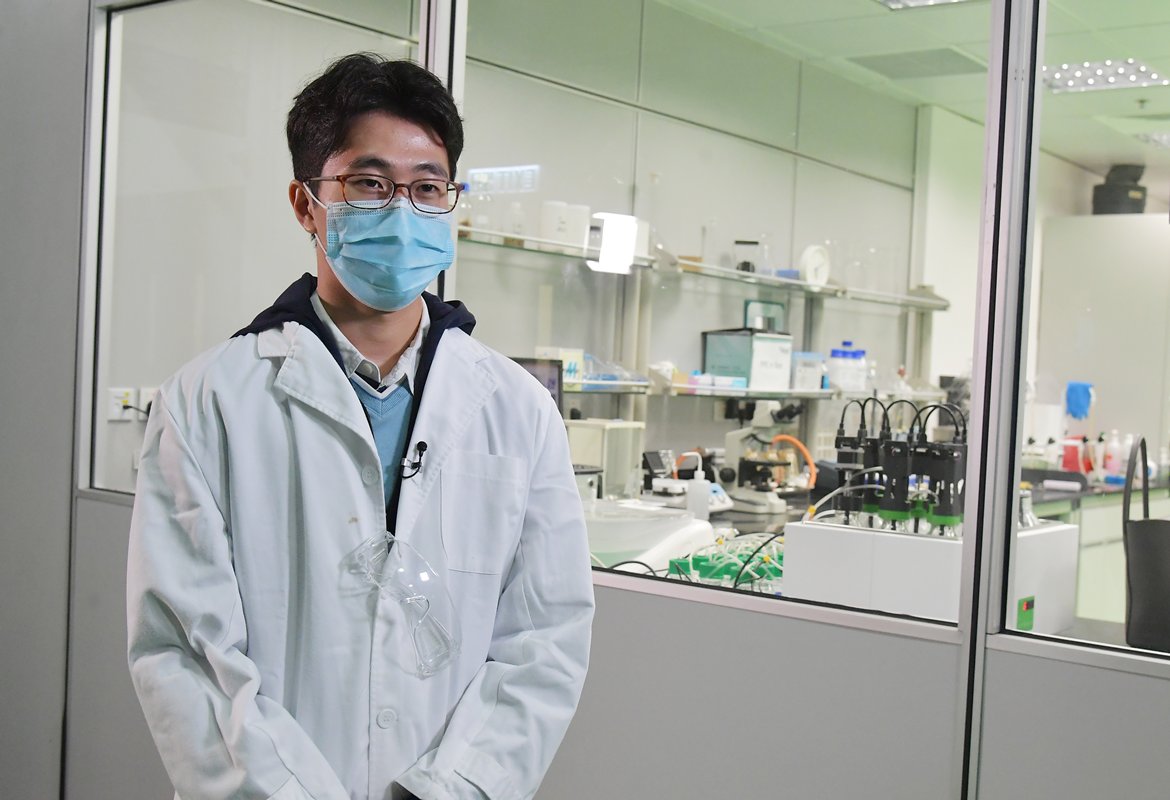 機會難得:  余永晞在英國劍橋大學修讀工程學。他表示，疫情影響英國經濟，大學生實習機會減少，他很慶幸可在香港覓得實習機會。