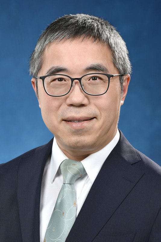 新職務:  盧世雄接替鄭鍾偉任行政署長。