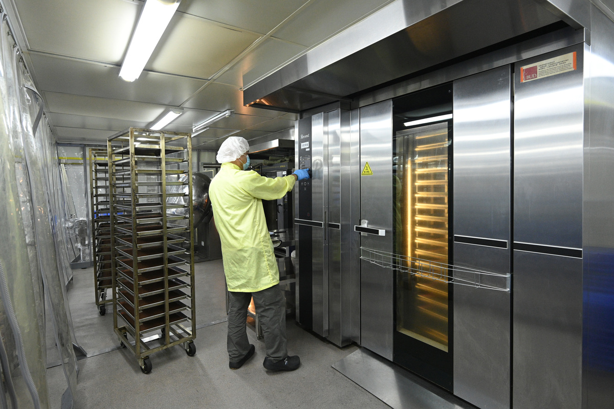 基金之助:  食品代工廠以BUD專項基金的資助購置旋轉焗爐，增加產能，當接到大量內地訂單時可適時供貨。