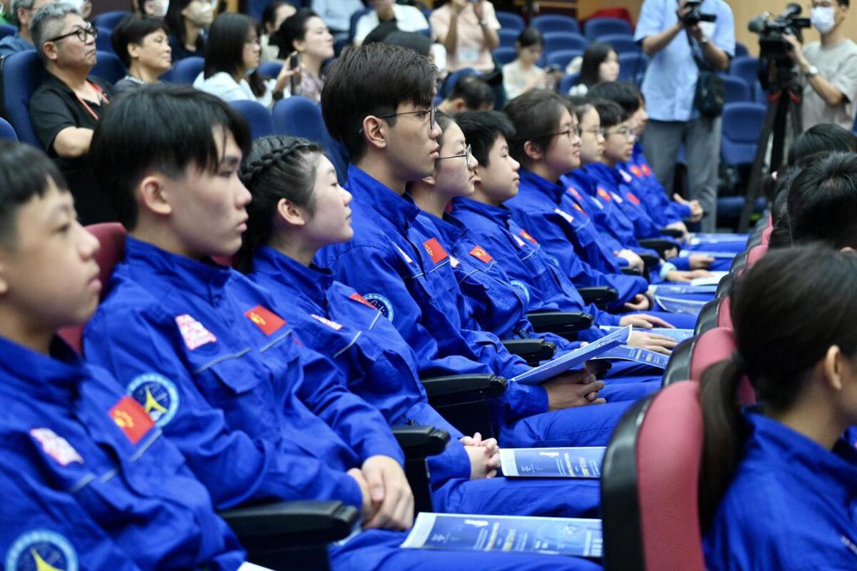 開闊眼界:  30名中學生早前到內地參與為期八天的少年太空人體驗營，獲益良多。   