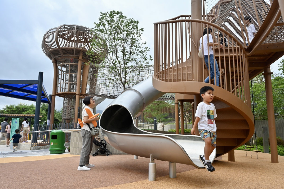 得償所願:  渠務署設計泵房公園時廣納民意，園內最大型的遊樂設施、八米高親樹平台正是源自孩童想像。