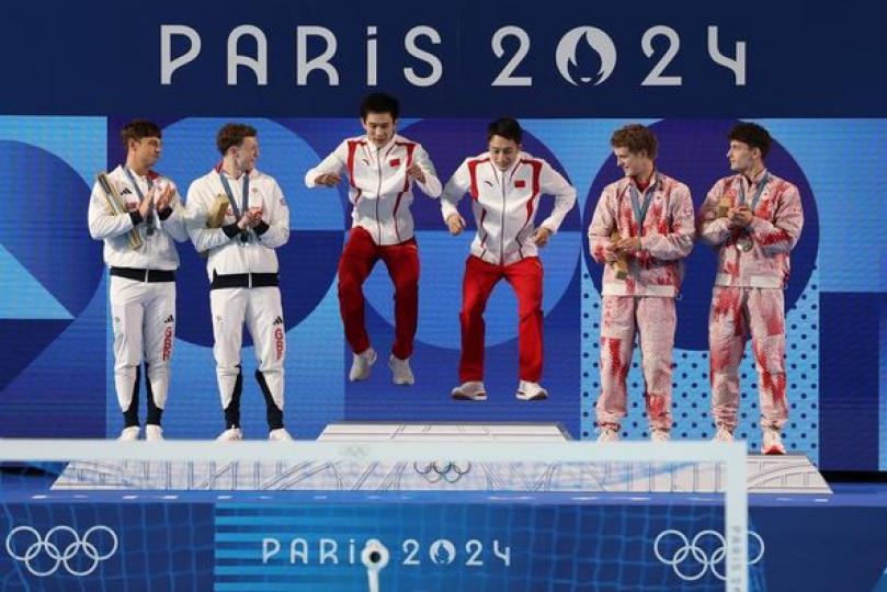 Explore our collection of photos featuring gold medalists... Explore our collection of photos featuring gold medalists...