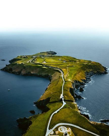 在愛爾蘭科克的懸崖美景，連綿到海岸超級夢幻...