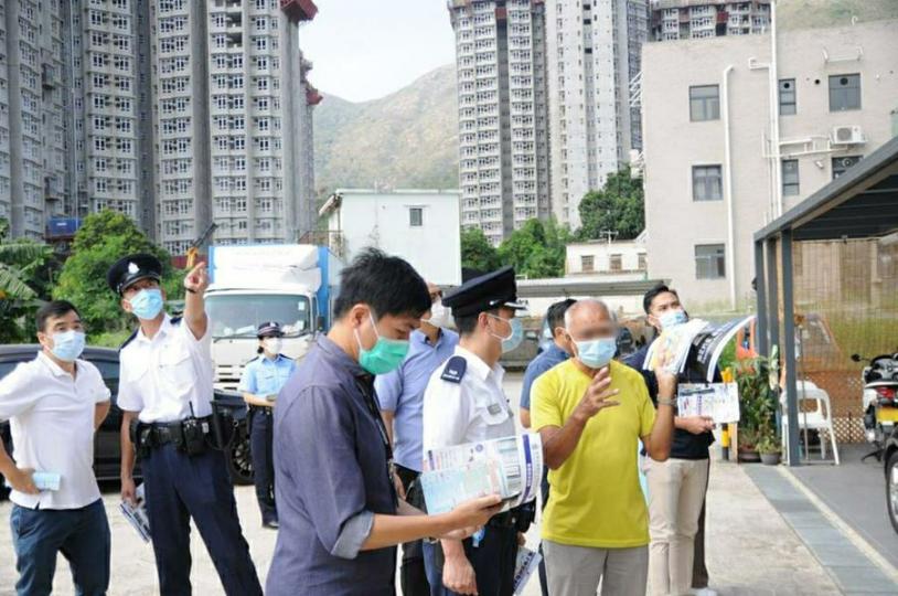 【小心門戶 • 慎防盜賊 • 屯門分區反爆竊行動】
近日屯門分區鄉郊寶塘下的三個住宅單位遭賊人入屋連環爆竊。經調查後,警方拘捕三名涉案男子。警方高度重視相關案件,會繼續進行反爆竊行動,加強巡邏及設置路... 【小心門戶 • 慎防盜賊 • 屯門分區反爆竊行動】
近日屯門分區鄉郊寶塘下的三個住宅單位遭賊人入屋連環爆竊。經調查後,警方拘捕三名涉案男子。警方高度重視相關案件,會繼續進行反爆竊行動,加強巡邏及設置路...