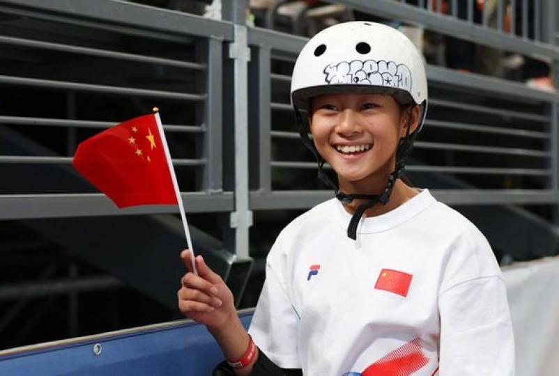 中国11岁滑板女孩要参加巴黎奥运...
