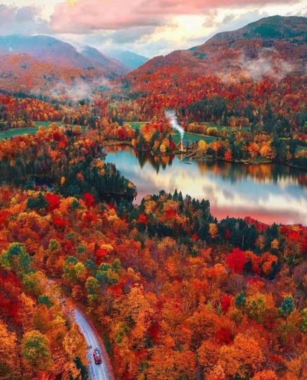 Amazing fall colors in Vermont 佛蒙特州...
