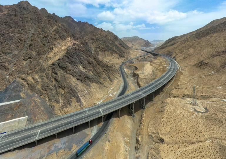 Xinjiang plans to invest 83.2 billion yuan (about 12.3 billion USD) in road construction in 2023....