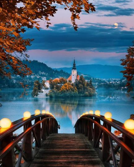 布萊德湖是斯洛維尼亞著名的冰蝕湖...
