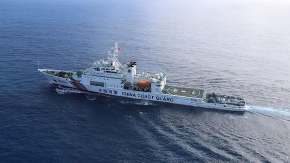 ...中國海警首次帶直升機隨艦公海飛行執法圓滿完成...