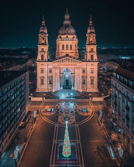 匈牙利首都裡一座天主教宗座聖殿...
