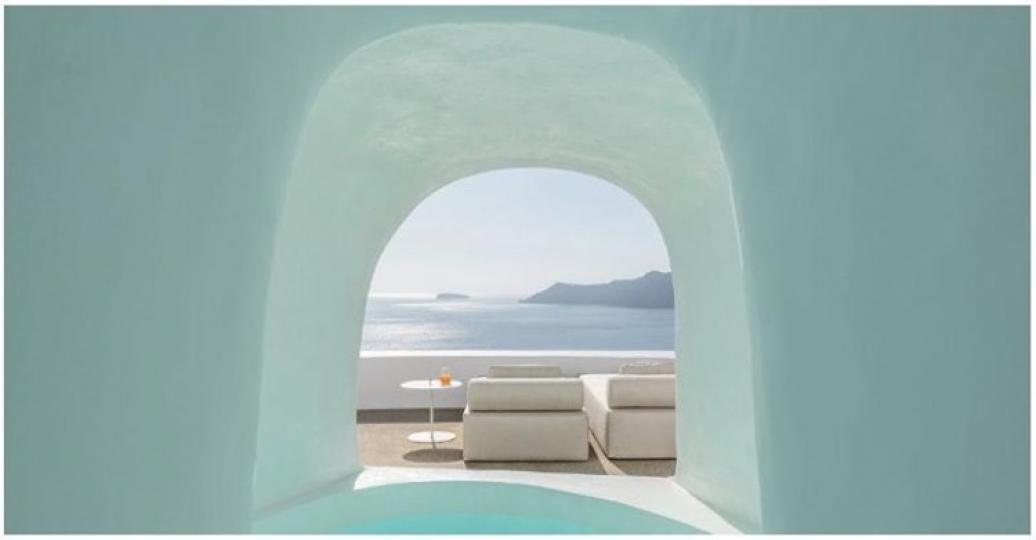 希臘最美的洞穴飯店.....