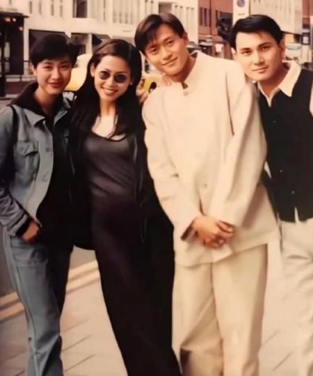 90年代TVB四位當家花旦小生的合照 ......