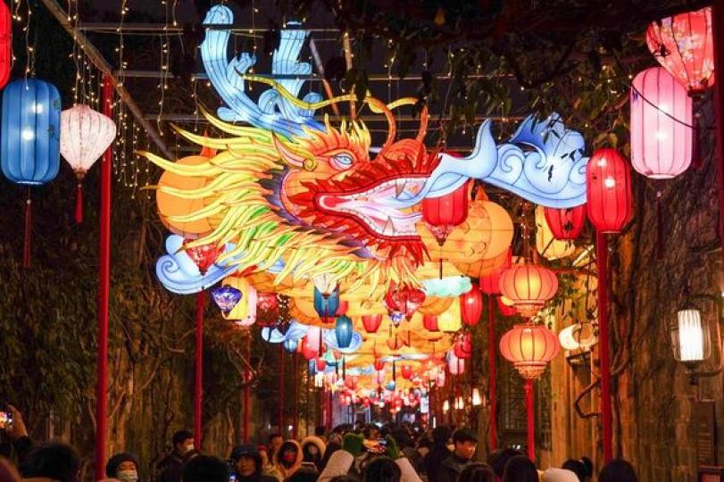 the "loong," represents a totem of the Chinese nation, and Chinese people at home and abroad proudly... the "loong," represents a totem of the Chinese nation, and Chinese people at home and abroad proudly...