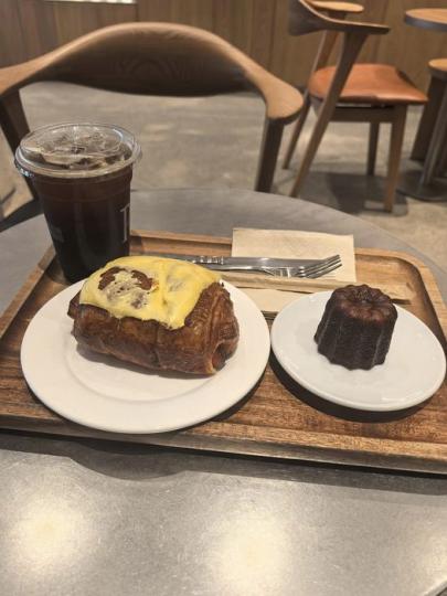 .....深圳就去peets coffee食咗咁多野...