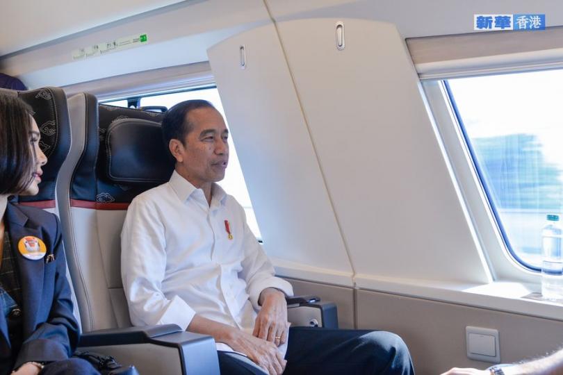 印尼總統首乘雅萬高鐵：很平穩、很舒適...