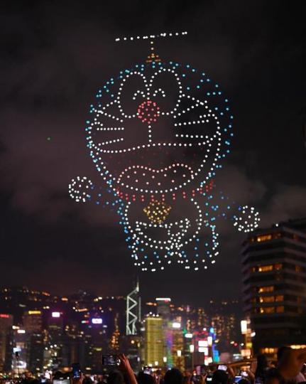 香港舉辦“哆啦A夢”主題無人機表演...