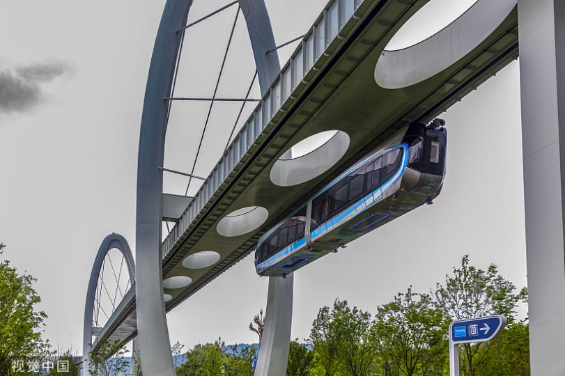 Wuhan has started test runs of a 10.5 km suspended monorail that connects major scenic spots across ... Wuhan has started test runs of a 10.5 km suspended monorail that connects major scenic spots across ...