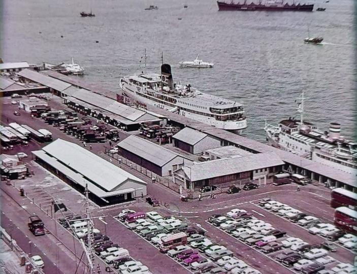 1960年代高處下望的上環港澳碼頭...