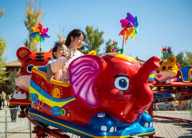 Chinese people take a break to travel and enjoy leisure activities...