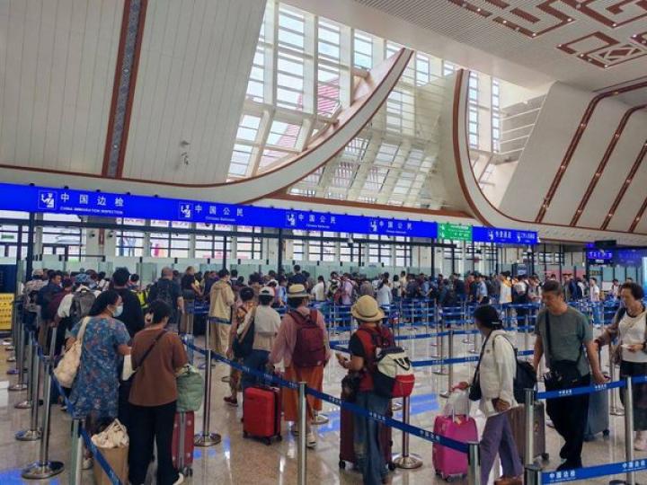 中老鐵路出入境旅客來源地突破100個國家和地區...