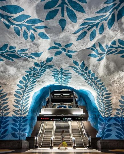 瑞典斯德哥爾摩的車站都經過藝術家設計，每天通勤都像在逛美術館...