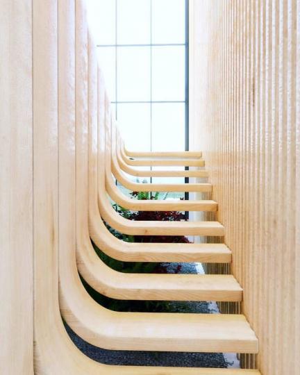 天才建築師打造「DNA結構樓梯」美到像藝術品...