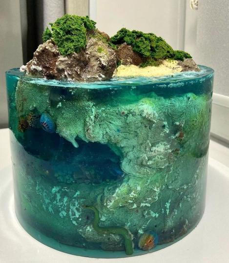 完美還原海底世界的「絕美小島蛋糕」...