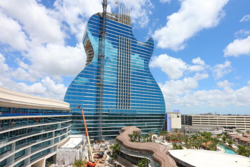 世界首間「巨大吉他飯店」外觀超特別...