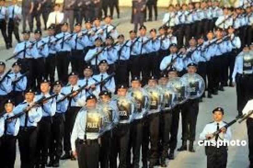 【 機動部隊結業會操 (2020-10-30) 】
周而復始,新舊交替,警察機動部隊PTU (俗稱藍帽子)新一期大隊上周五(10月30日)結業,為守護香港的團隊再添新力量!... 【 機動部隊結業會操 (2020-10-30) 】
周而復始,新舊交替,警察機動部隊PTU (俗稱藍帽子)新一期大隊上周五(10月30日)結業,為守護香港的團隊再添新力量!...