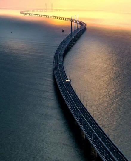 港珠澳跨海大桥——新世界七大奇迹之一...