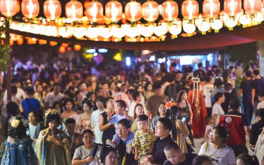Chinese people have shown strong spending power during the #MidAutumnFestival,...