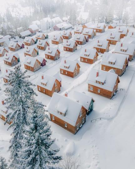 德國哈茨山一下雪，許多房子都宛如薑餅屋一樣可愛...
