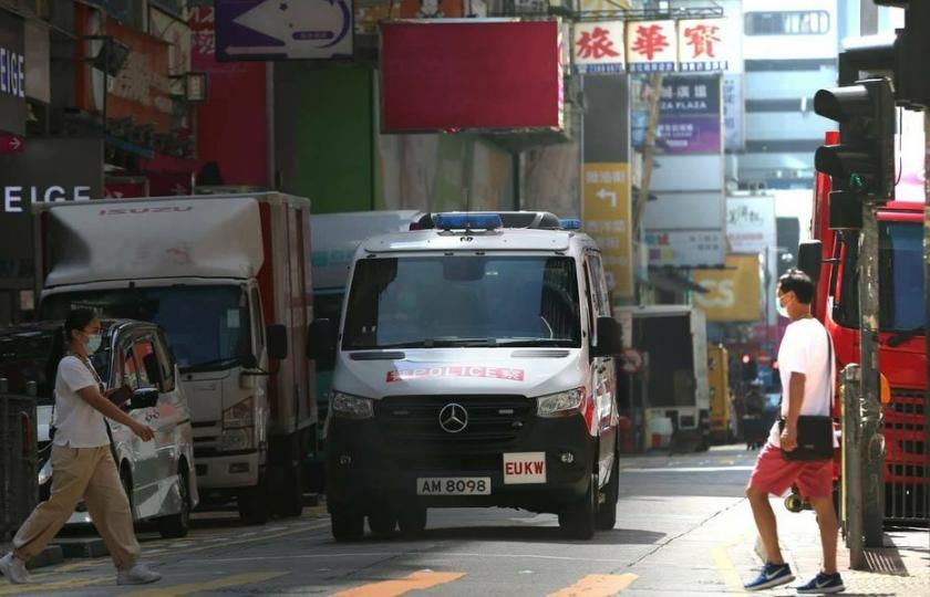【 警車誌系列 • 機動力強 Benz Sprinter 519 】
作為最常見的巡邏警車之一,Benz Sprinter 519 為警務人員帶來強大的機動能力,動力強勁,是衝鋒隊人員衝鋒陷陣的最佳拍... 【 警車誌系列 • 機動力強 Benz Sprinter 519 】
作為最常見的巡邏警車之一,Benz Sprinter 519 為警務人員帶來強大的機動能力,動力強勁,是衝鋒隊人員衝鋒陷陣的最佳拍...