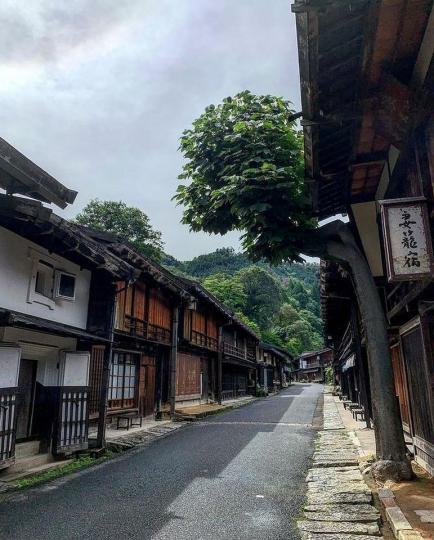 日本長野縣的南木曾町，寧靜而古樸的街道...