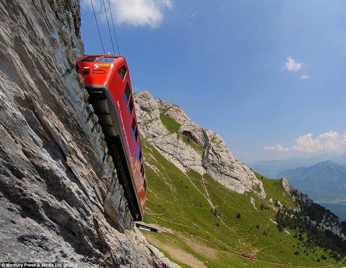 懸崖山壁上的「世界最陡鐵道」讓人心跳爆表...