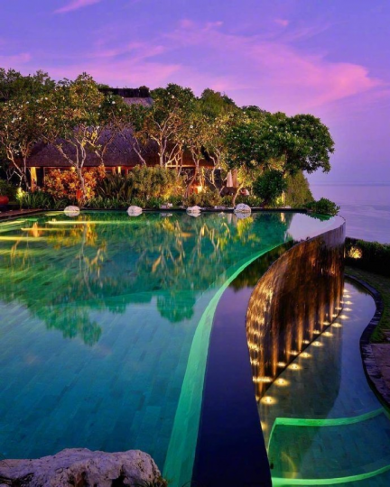 來到峇里島就是要住住夢幻的酒店...