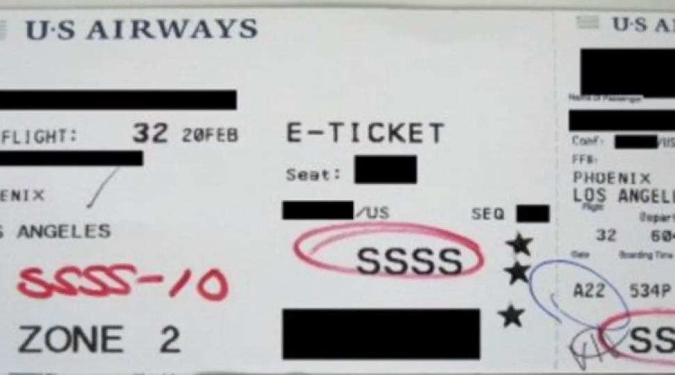 登機證出現「一串SSSS」代表麻煩大了？退役海關出面解釋背後意義...