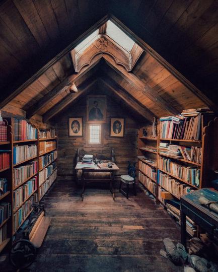想不到法羅群島上，居然也有這麼可愛的圖書館吧...