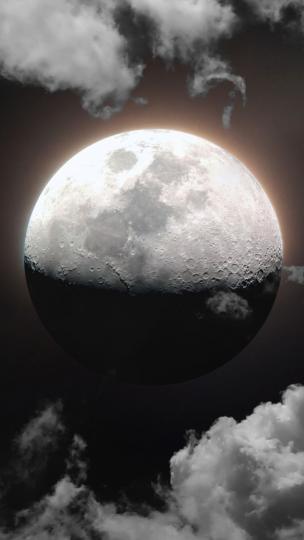 國外青少年攝影師用手機捕捉到壯觀的月球照片...