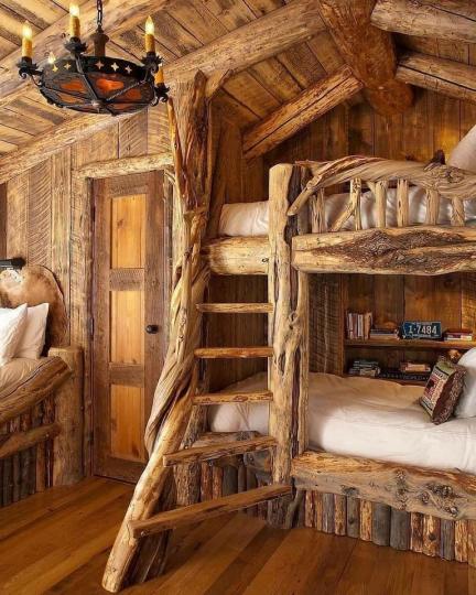 看過這樣像童話場景的木頭小木屋嗎？...
