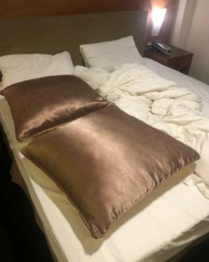 飯店「額外給2個大枕頭」到底要幹麻用？...