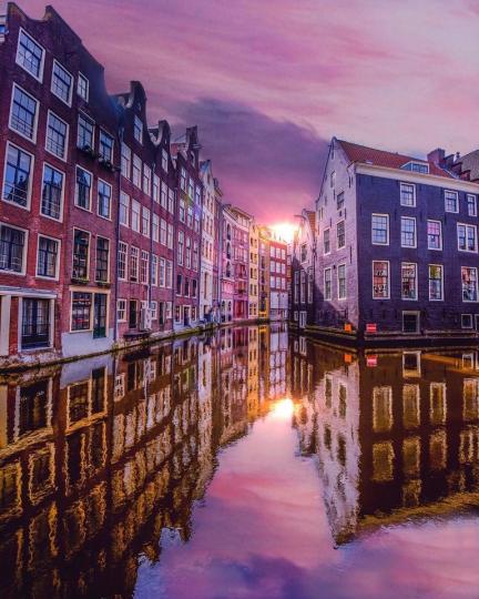 寧靜又浪漫的阿姆斯特丹有著世界最美花海...