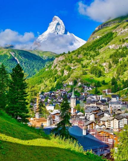 風光明媚的瑞士策馬特，隨手往山的那方一拍就是美成一幅畫...