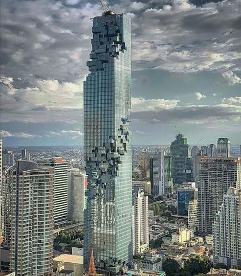 泰國最高地標「整棟樓凹凸不平」...