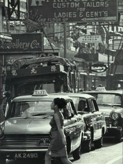 1965年香港尖沙咀街頭一景...