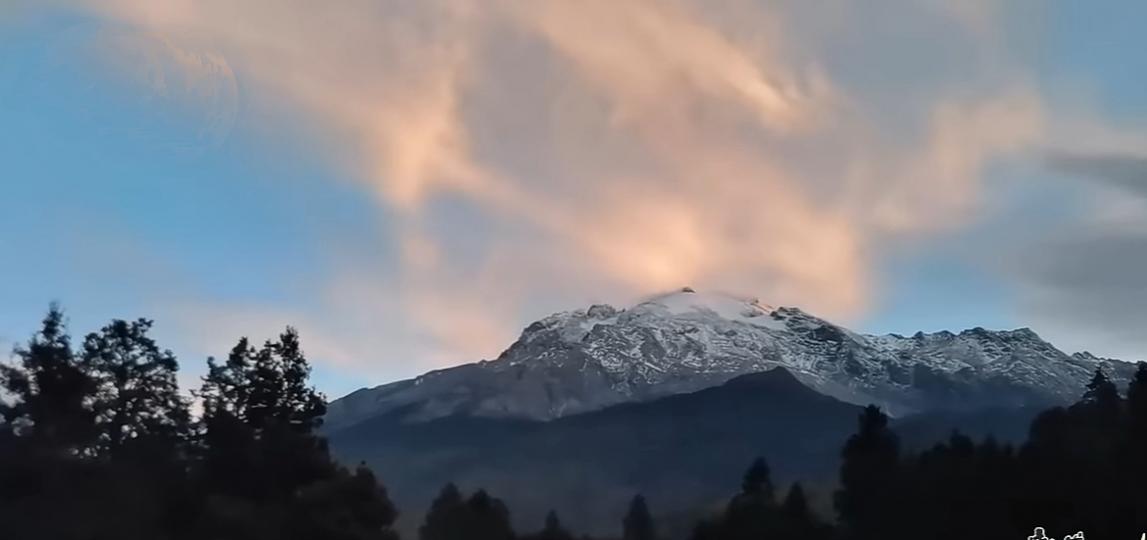 遠山
                  雲彩！...