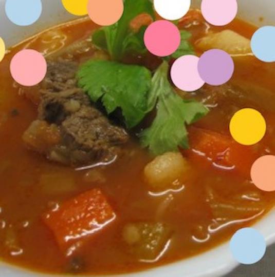 羅宋湯
羅宋湯是俄國的一種雜菜湯，材料主要有鮮味的牛腩或牛肋骨，還要加入香葉 、靚番茄醬 、胡椒粒，和調入適量的檸檬汁。...