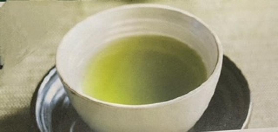 綠茶
台灣素有「茶葉王國」的美稱，台灣三峽龍井茶、碧螺春茶，是最著名的綠茶，而且綠茶中的咖啡因只有咖啡的一半，主要營養成分有99.9%的水分、維生素B12。...